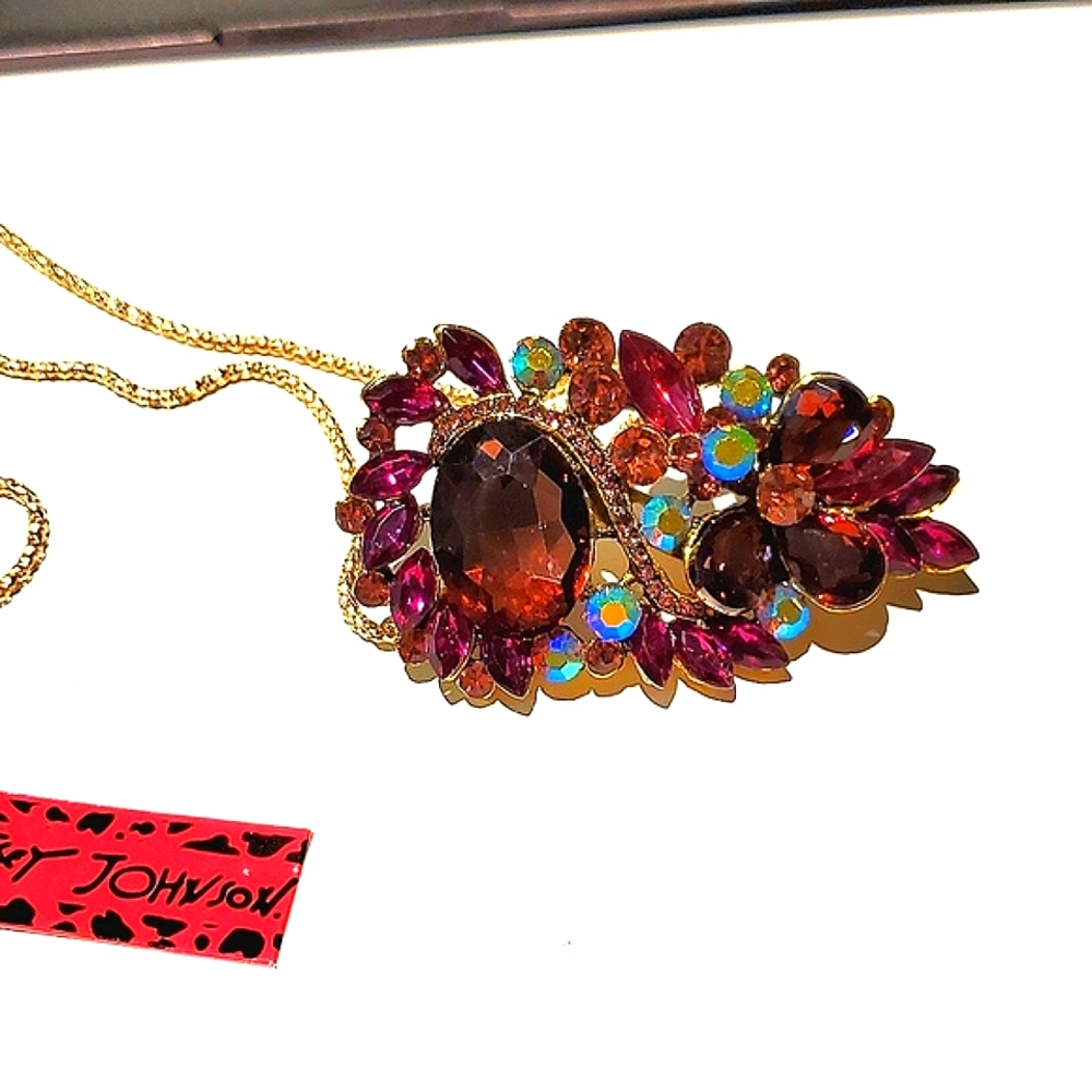 Betsey Johnson Pin or Pendant NWT A1
